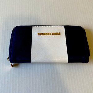 Michael Kors jet set travel center stripe Continental wallet